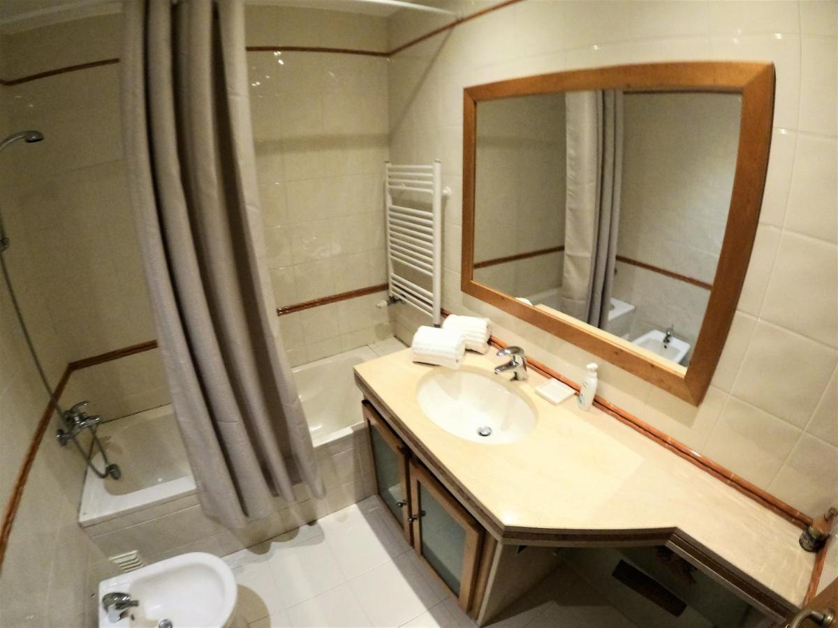 Lisbon 2 Bedroom Apartment With Balcony In Algés Exteriör bild