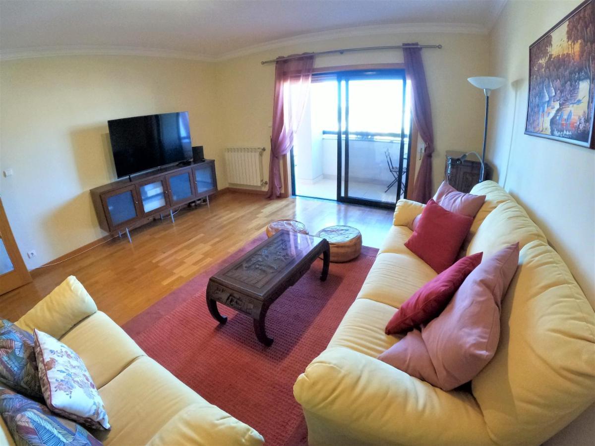 Lisbon 2 Bedroom Apartment With Balcony In Algés Exteriör bild