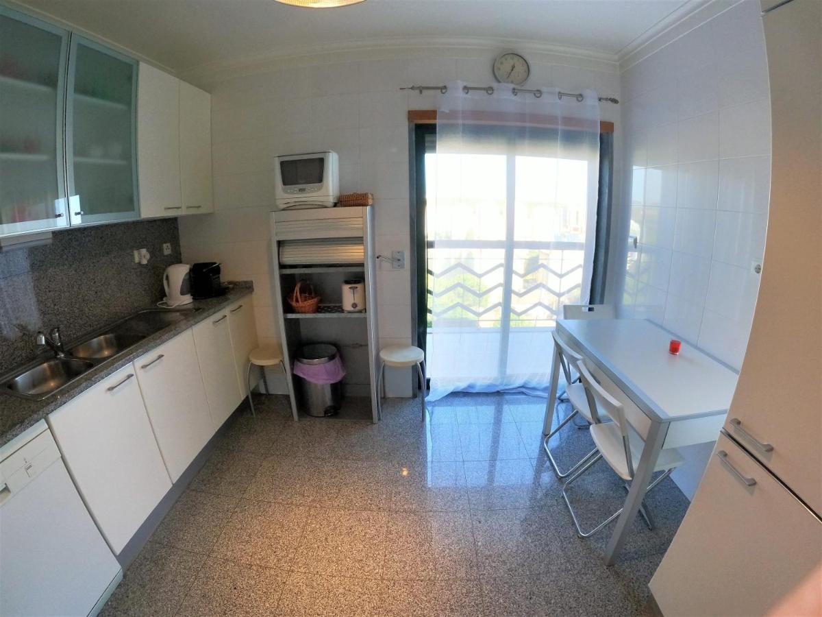 Lisbon 2 Bedroom Apartment With Balcony In Algés Exteriör bild