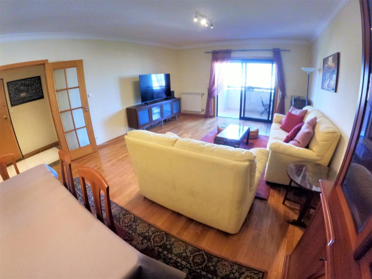 Lisbon 2 Bedroom Apartment With Balcony In Algés Exteriör bild